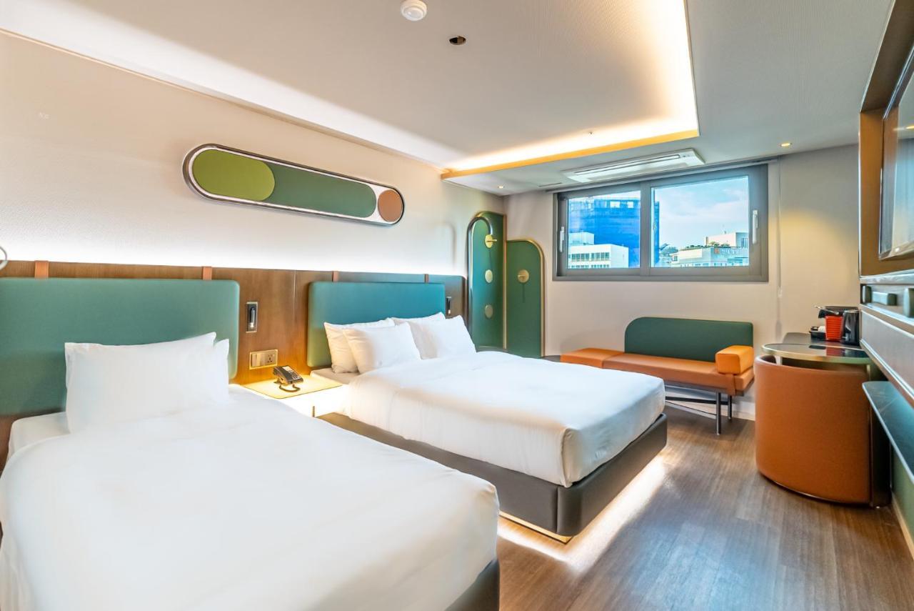 L&L Central Hotel Jeju Exteriör bild