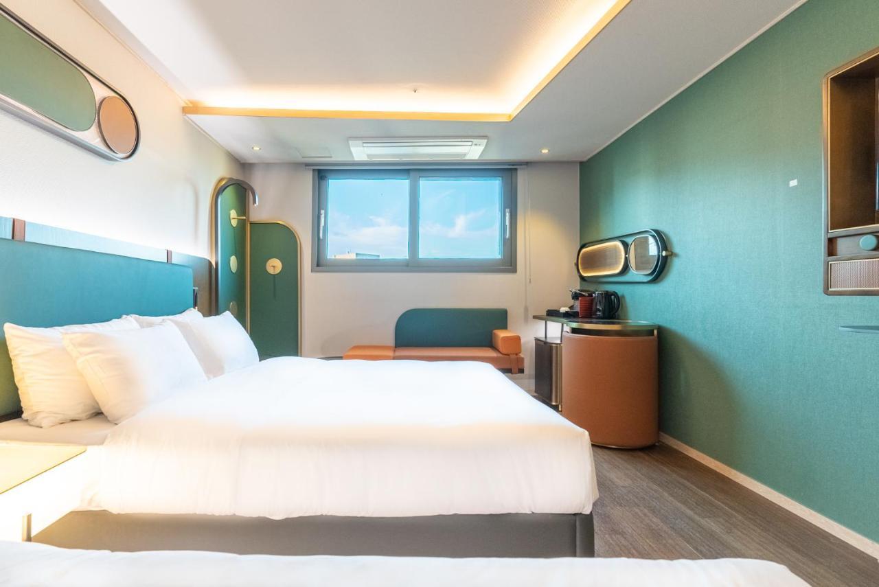 L&L Central Hotel Jeju Exteriör bild