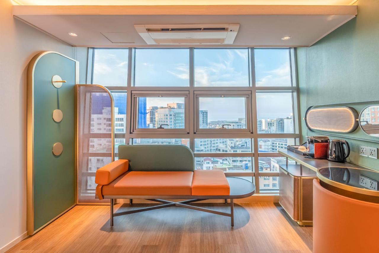 L&L Central Hotel Jeju Exteriör bild