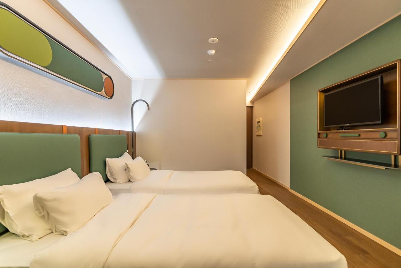 L&L Central Hotel Jeju Exteriör bild