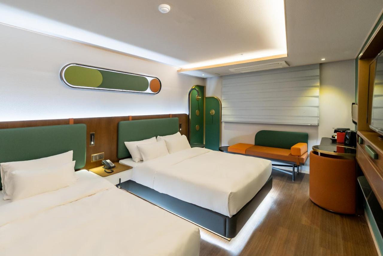 L&L Central Hotel Jeju Exteriör bild