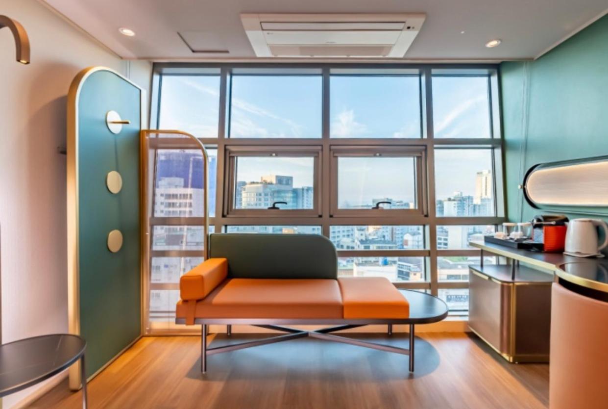 L&L Central Hotel Jeju Exteriör bild